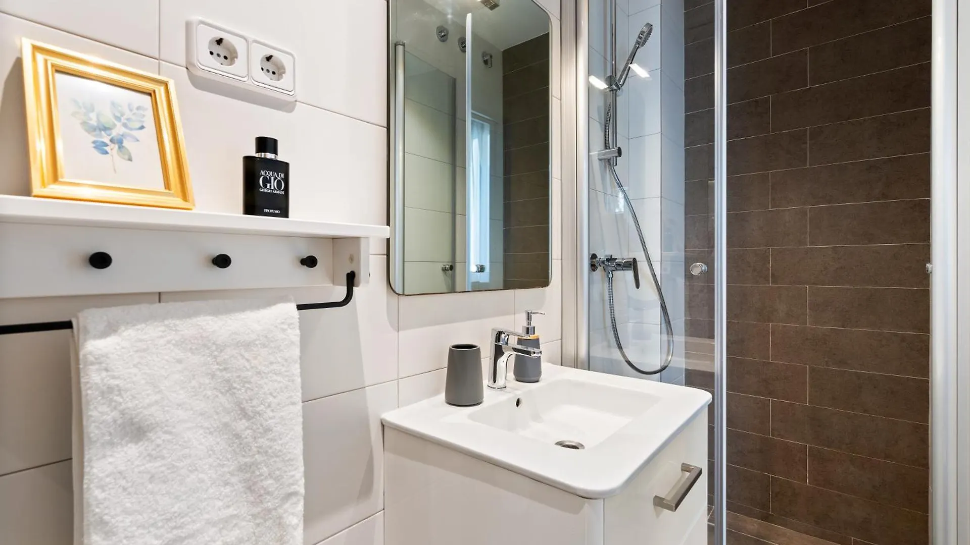 Lodging Apartments Almirall Beach 41 Barcelona 0*,  Hiszpania